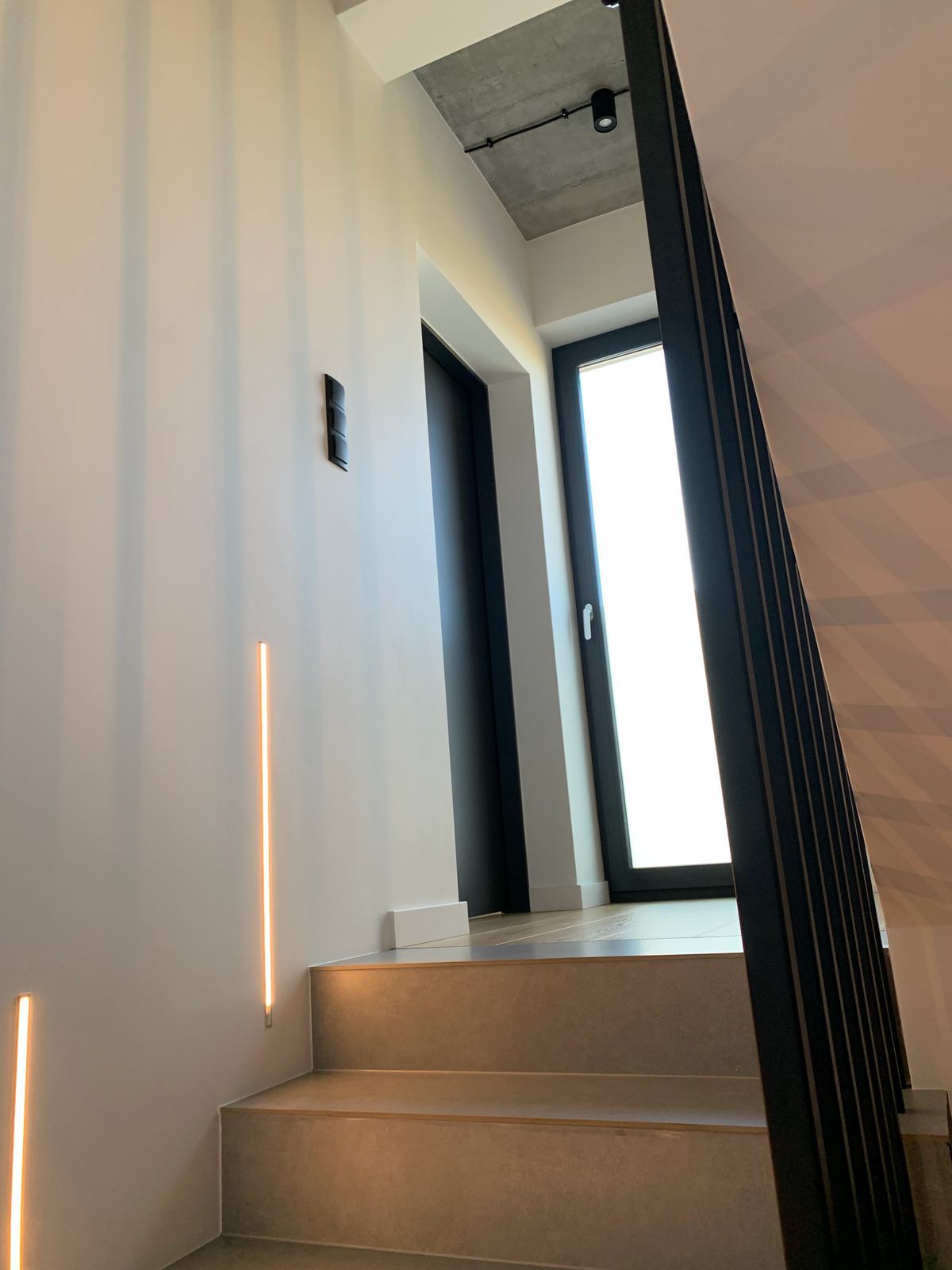 Nowoczesne wnętrze – realizacja Gałązka Buduje